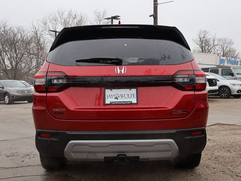 New 2025 Honda Pilot TrailSport image 4