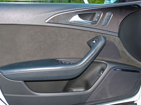 Used 2018 Audi S6 Premium Plus image 16