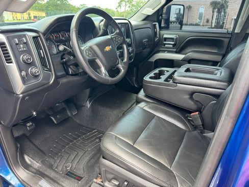Used 2015 Chevrolet Silverado 2500 LT w/ LT Convenience Package AWD/4WD image 17