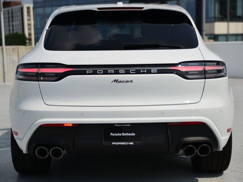Used 2026 Porsche Macan image 10