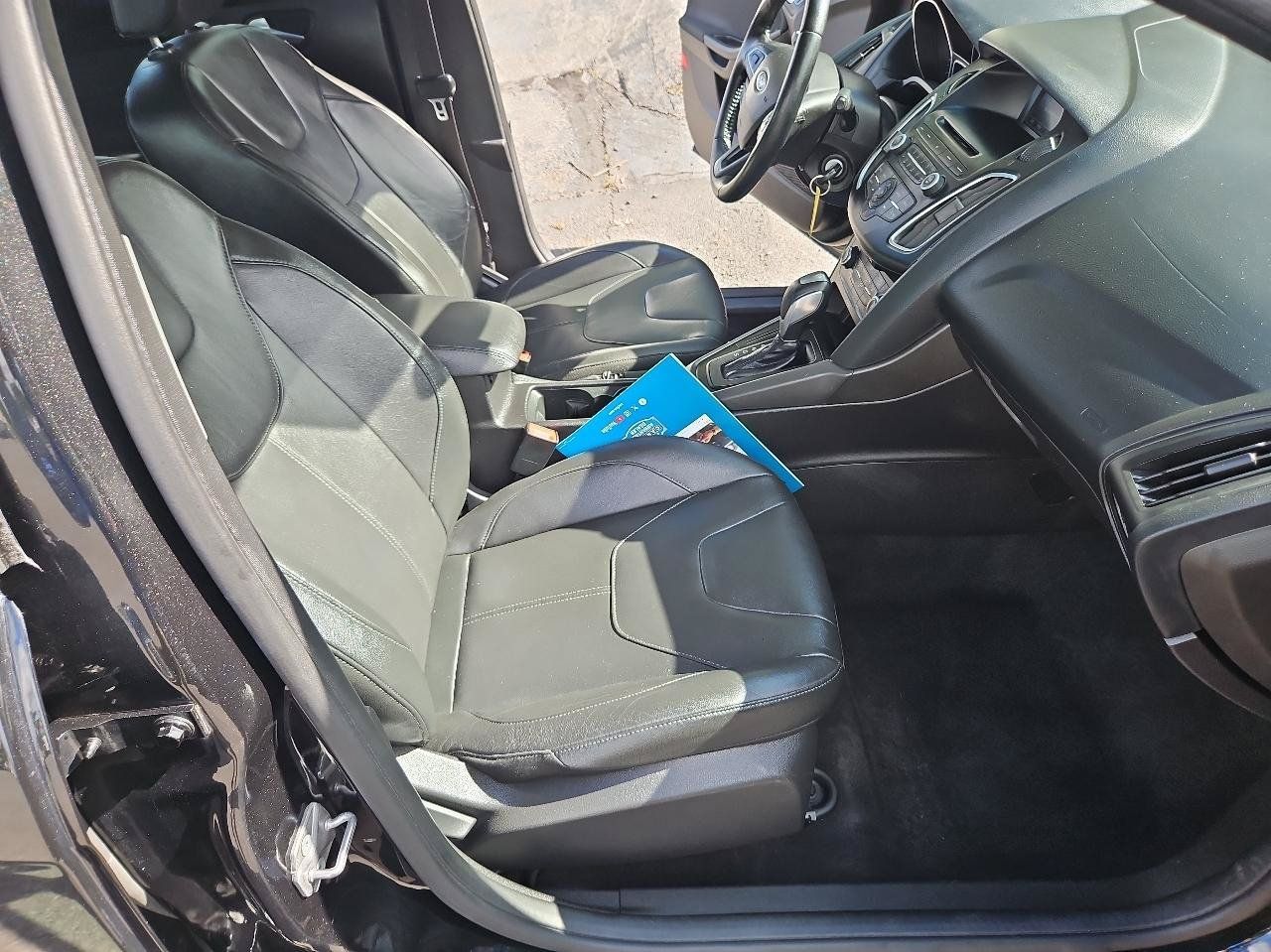 Used 2015 Ford Focus SE w/ Equipment Group 201A FWD image 15