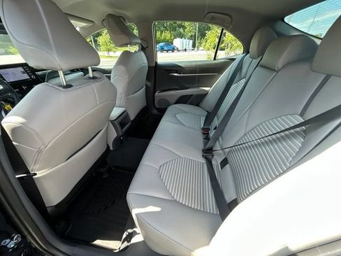 Used 2024 Toyota Camry SE AWD/4WD image 19