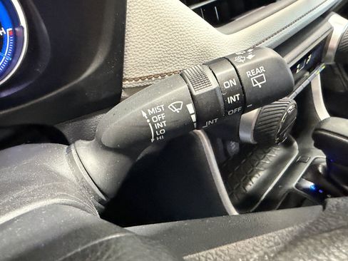 Used 2024 Toyota RAV4 XLE w/ Convenience Package AWD/4WD image 25