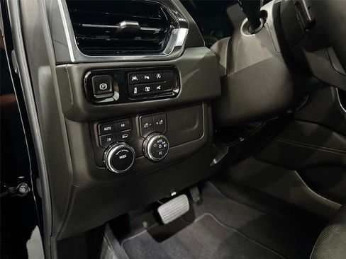 Used 2025 GMC Yukon XL Elevation w/ LPO, Floor Liner Package AWD/4WD image 7