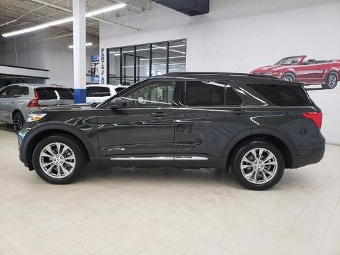 Certified 2023 Ford Explorer XLT w/ Equipment Group 202A AWD/4WD image 4