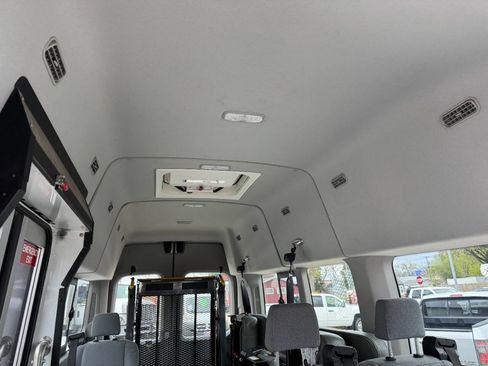 Used 2019 Ford Transit 350 XL RWD image 21