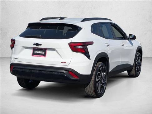 New 2026 Chevrolet Trax RS FWD image 2