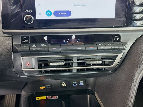 Used 2025 Toyota Camry LE image 23