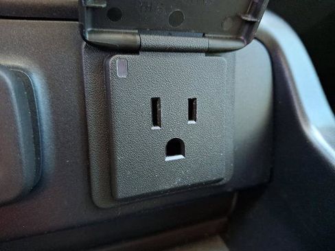 Certified 2018 Chevrolet Silverado 1500 LT w/ All Star Edition image 24