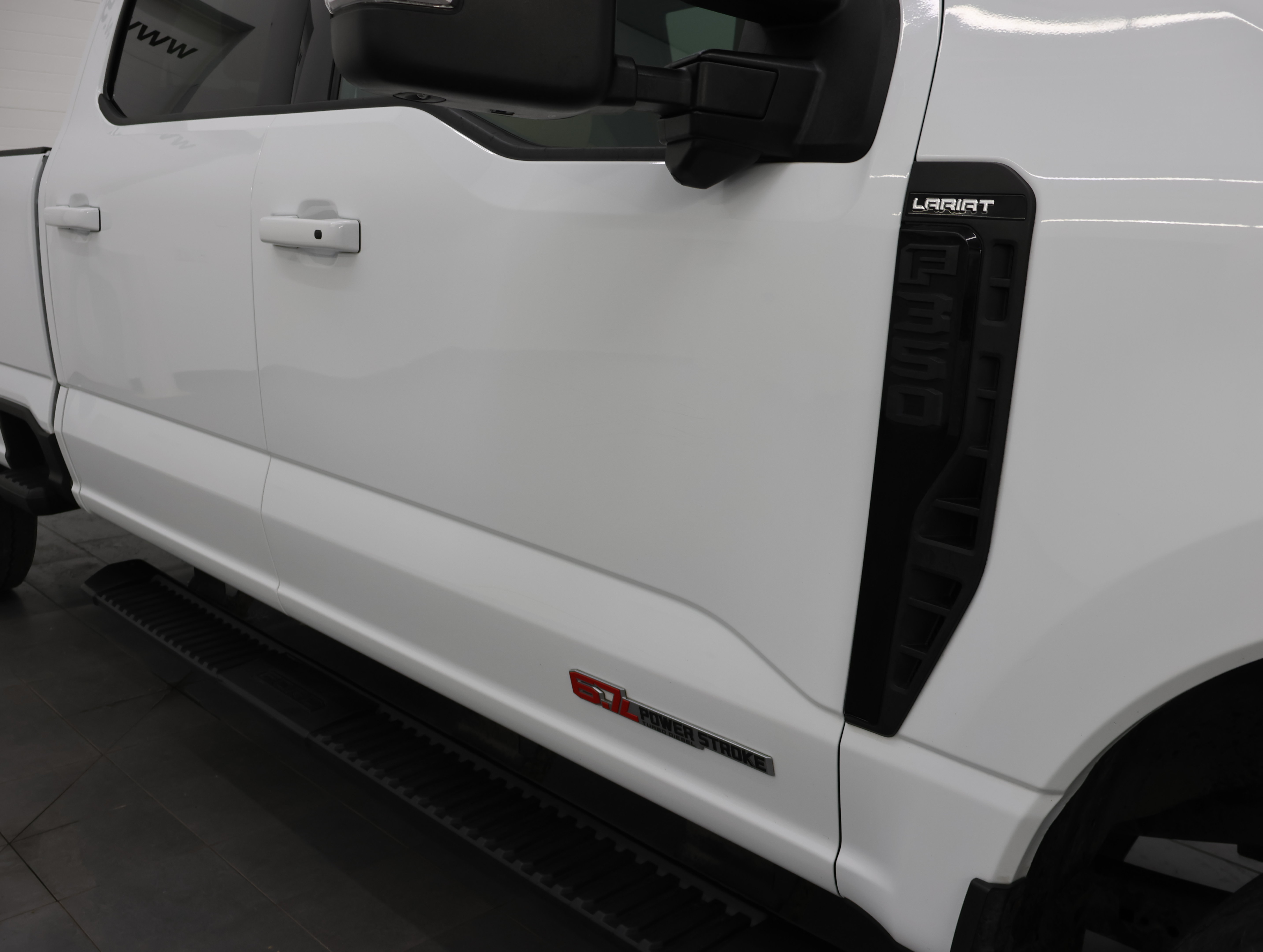 Used 2024 Ford F350 Lariat w/ Sport Appearance Package AWD/4WD image 29