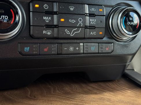 Used 2019 Ford F250 Limited AWD/4WD image 44