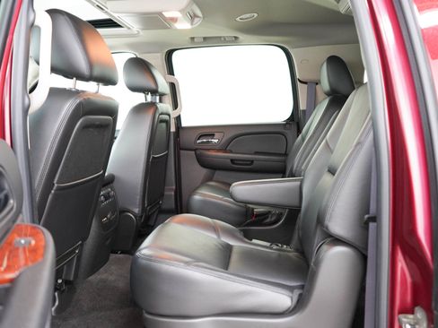 Used 2011 Chevrolet Suburban LTZ AWD/4WD image 19