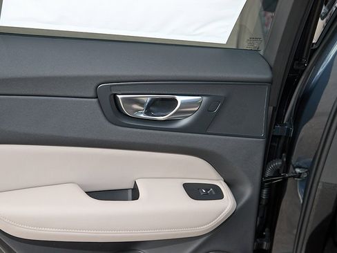 New 2026 Volvo XC60 B5 Plus w/ Protection Package Premier image 19