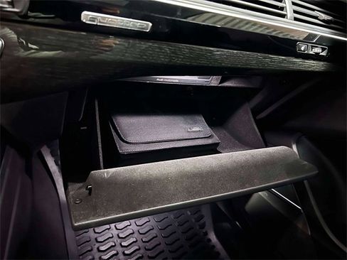 Used 2017 Audi Q7 2.0T Premium Plus w/ Premium Plus Package image 40