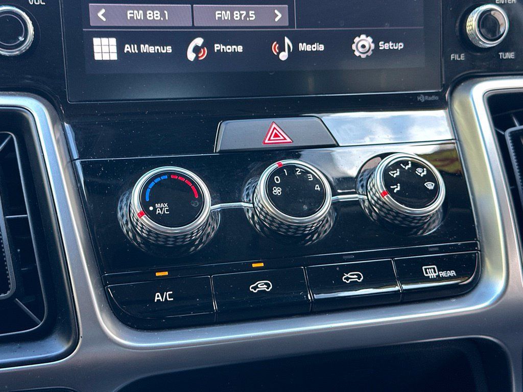 Used 2022 Kia Sorento LX FWD image 44