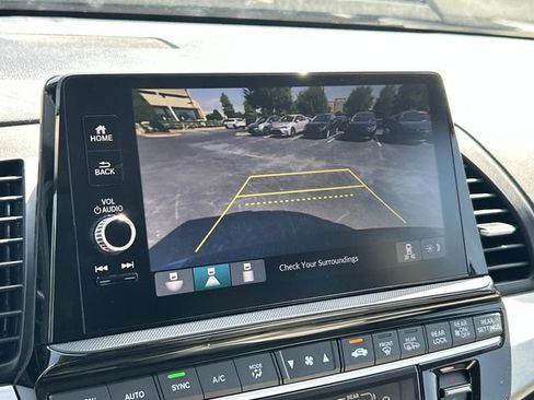 Used 2025 Honda Odyssey EX-L image 28