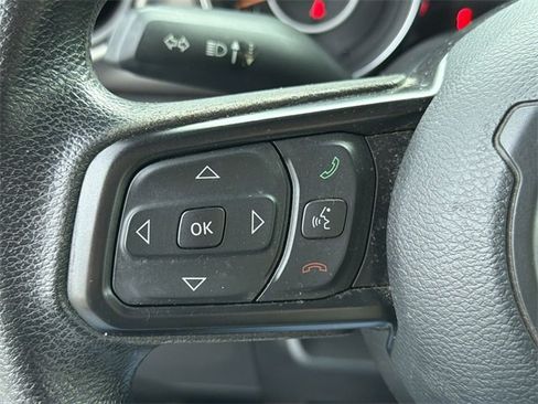 Used 2020 Jeep Gladiator Sport image 29