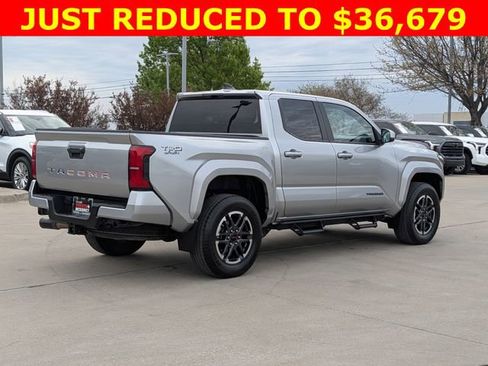 Used 2024 Toyota Tacoma TRD Sport RWD image 5