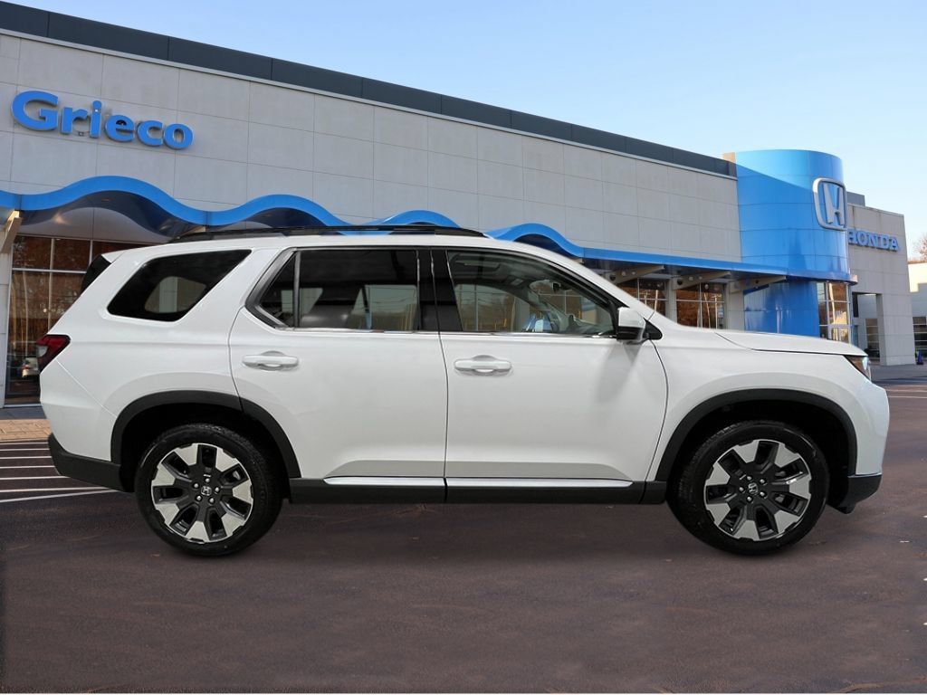 New 2026 Honda Pilot Touring image 8