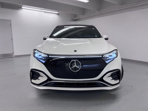 Certified 2023 Mercedes-Benz EQS 580 4MATIC SUV image 4