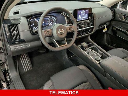 Certified 2025 Nissan Pathfinder SV AWD/4WD image 12