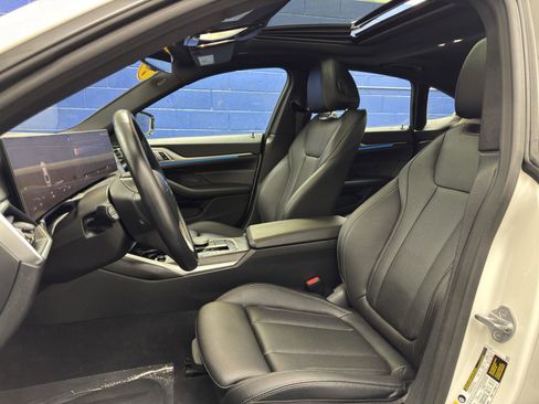 Used 2023 BMW i4 eDrive35 w/ Premium Package image 18