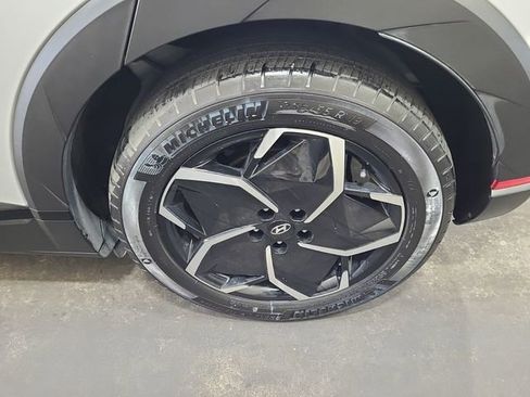 Used 2024 Hyundai Ioniq 5 SEL image 15