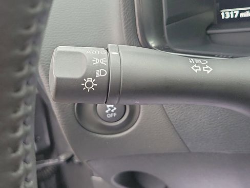 Used 2025 Nissan Z Sport w/ Floor Mat Package image 25