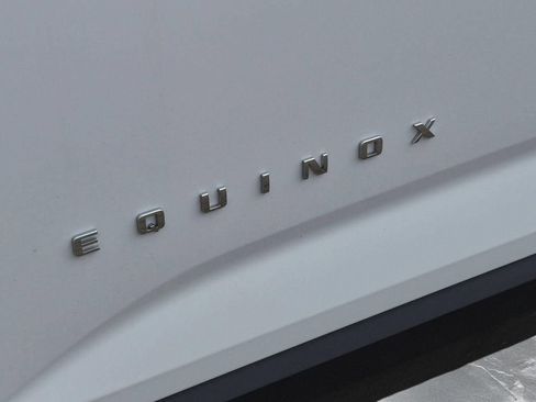Used 2025 Chevrolet Equinox LT FWD image 10