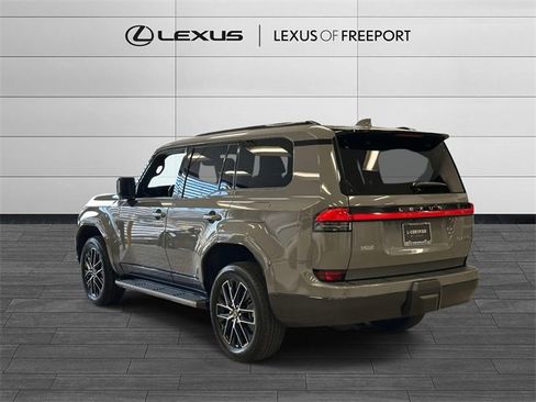 Used 2024 Lexus GX 550 image 5