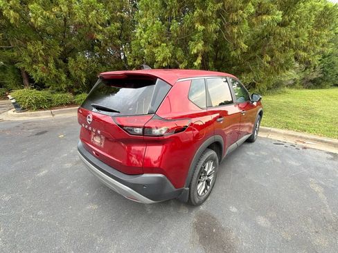 Used 2023 Nissan Rogue S FWD image 3