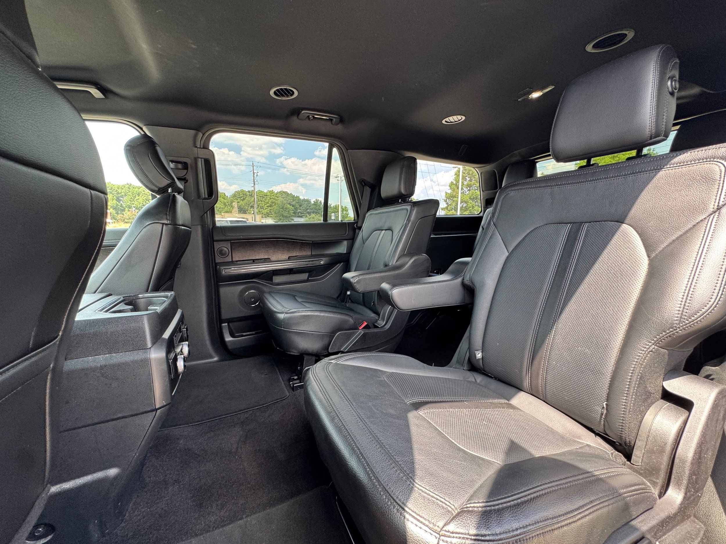 Used 2020 Ford Expedition Limited RWD image 12