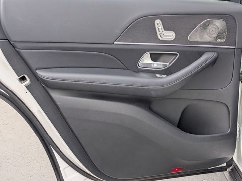 Used 2025 Mercedes-Benz GLS 450 4MATIC image 27