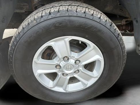 Used 2014 Toyota Tundra SR5 w/ SR5 Upgrade Package image 29