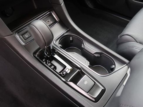 Certified 2025 Subaru Ascent Bronze Edition w/ Popular Package #2 image 27