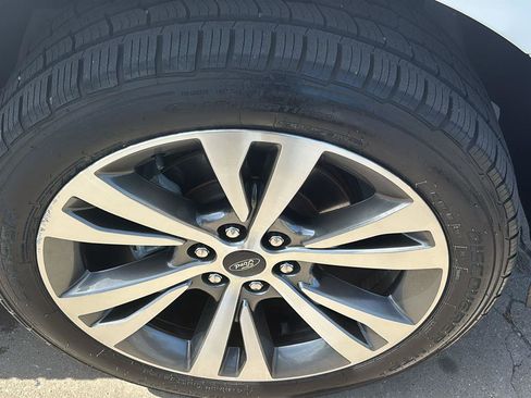 Used 2021 Ford Expedition Max Platinum AWD/4WD image 9