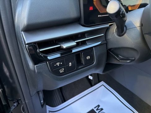 New 2026 Kia Sportage EX image 33