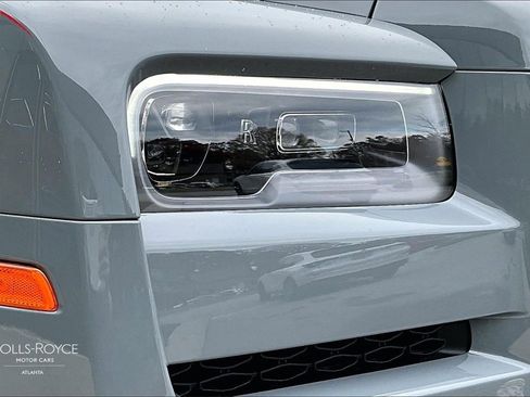 Used 2024 Rolls-Royce Cullinan Black Badge image 27