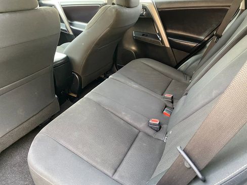 Used 2018 Toyota RAV4 XLE AWD/4WD image 13