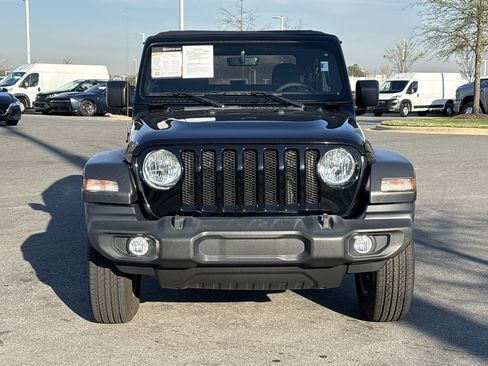 Used 2023 Jeep Wrangler Sport AWD/4WD image 3
