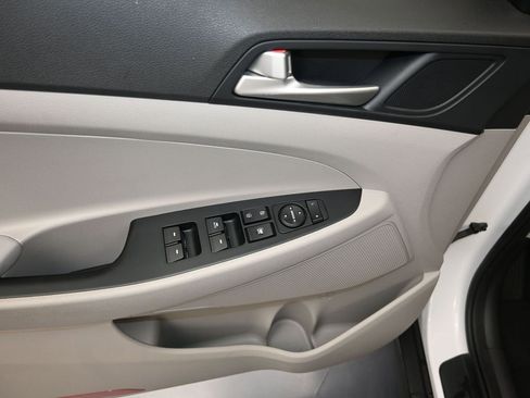 Used 2019 Hyundai Tucson Value AWD/4WD image 11