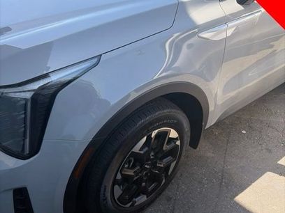 Certified 2025 Kia Sorento S w/ Panoramic Sunroof Package