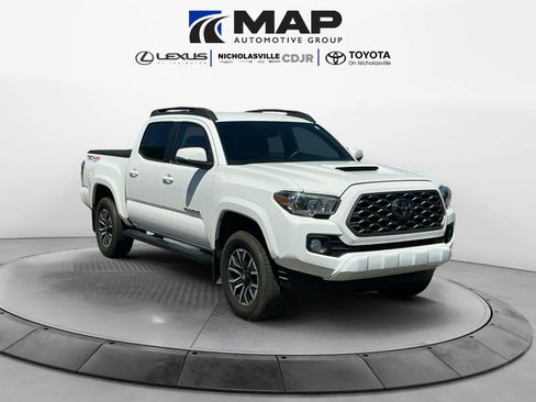 Used 2023 Toyota Tacoma TRD Sport AWD/4WD image 7