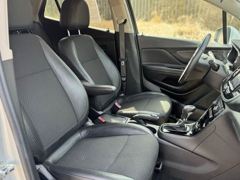 Used 2022 Buick Encore Preferred w/ Safety Package AWD/4WD image 20