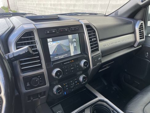 Used 2019 Ford F250 Platinum w/ Platinum Ultimate Package AWD/4WD image 21
