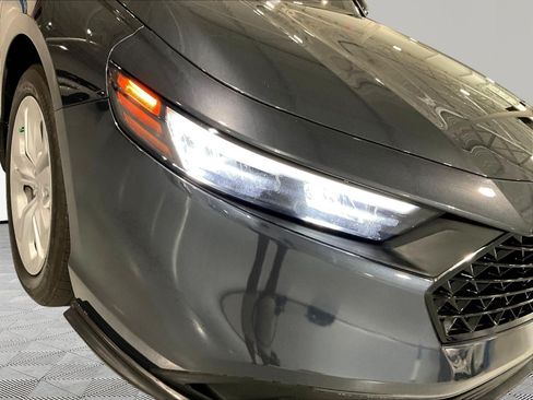 Certified 2025 Honda Accord LX image 31
