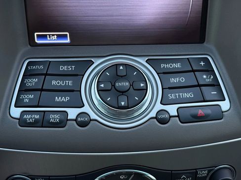 Used 2011 INFINITI G37 Journey w/ Premium Pkg image 37