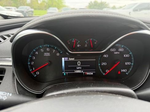 Used 2014 Chevrolet Impala LTZ FWD image 2