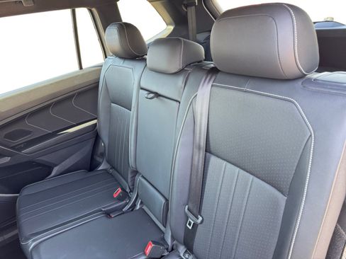 Used 2022 Volkswagen Tiguan SE R-Line FWD image 16