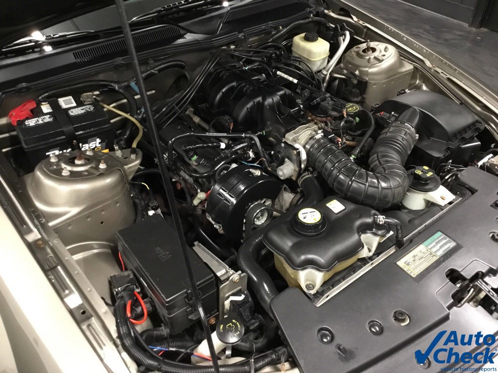 Used 2005 Ford Mustang Premium RWD image 29